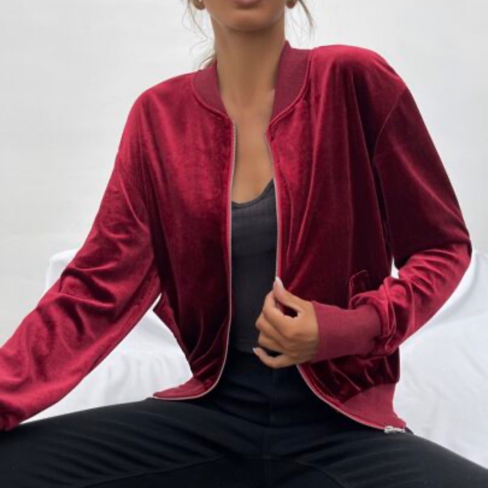 Design Lab Lord & Taylor Women's Velvet sweatshirt Burgundy